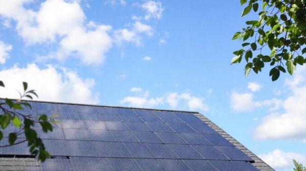 5 raisons d'adopter les panneaux solaires photovoltaïques pour votre énergie